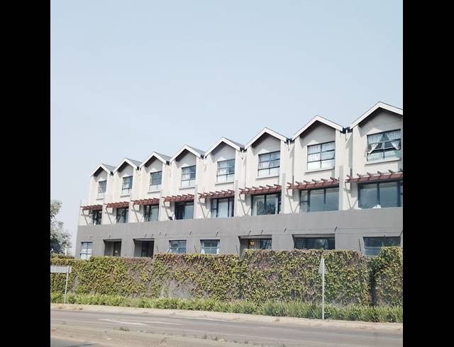 2 BEDROOM APARTMENT FOR SALE IN MENLO PARK